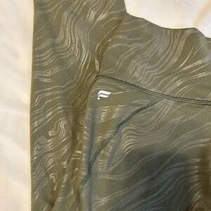 Fabletics‎ High Waisted Powerhold Textured Leggings, Women's S, Forest Green